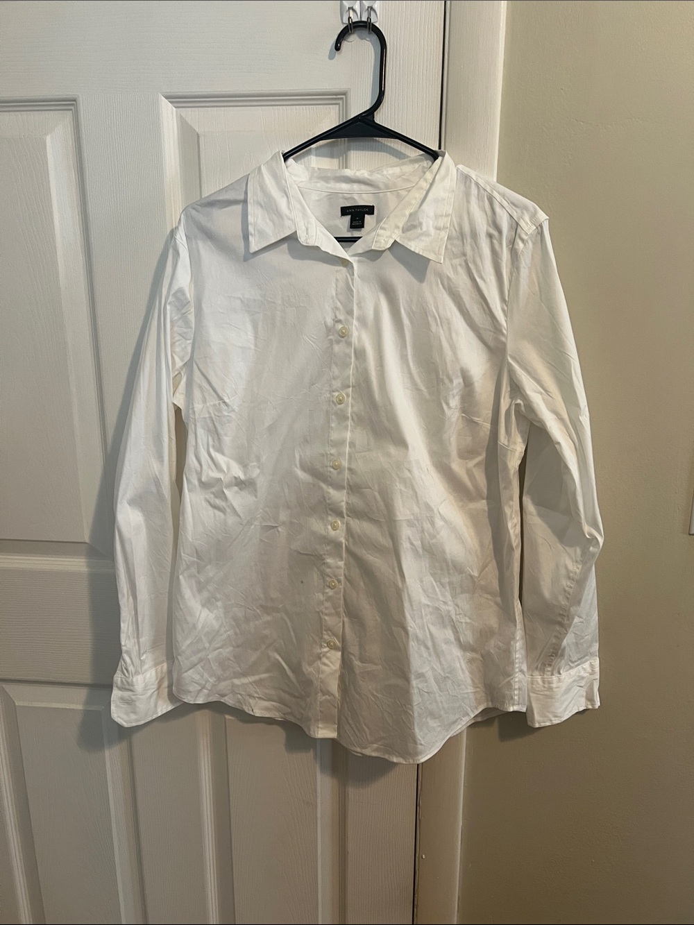 Ann Taylor White Women’s Dress Shirt